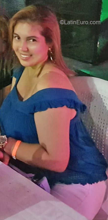 Date this hot Costa Rica girl Cindy from San Jose CR390