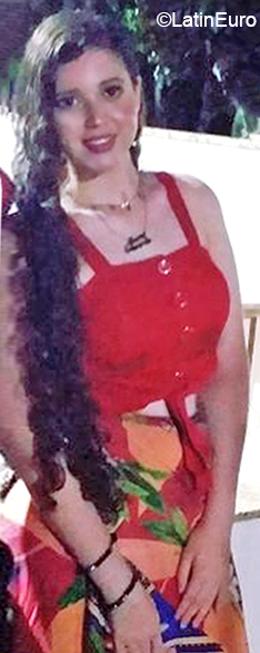 Date this funny Brazil girl Maria from Teofilo-Otoni BR11125