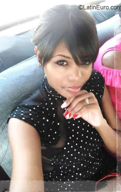 Date this sensual Cuba girl Tami from Havana CU697