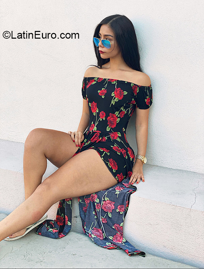 Date this nice looking Mexico girl Any from Veracruz MX2321