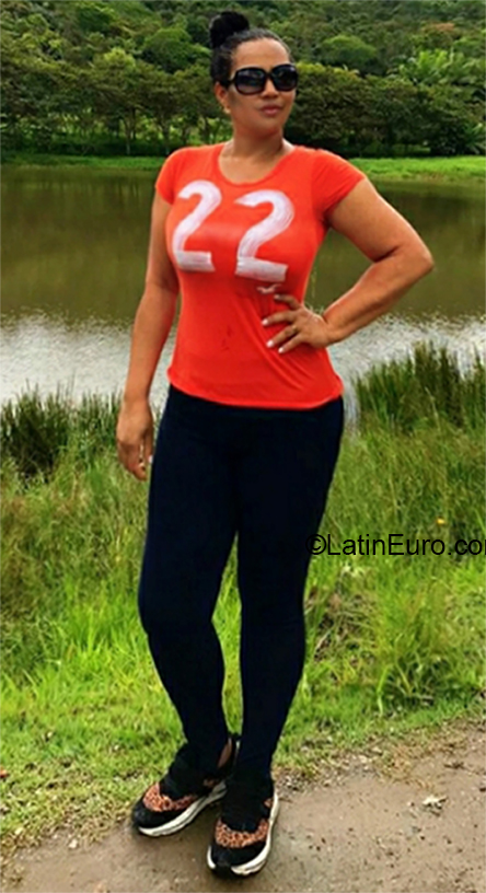 Date this foxy Brazil girl Miriam from Sao Paulo BR11195