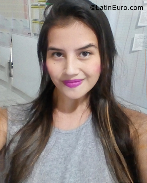 Date this lovely Colombia girl Leila from Cucuta CO28252