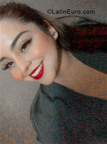 Date this beautiful Mexico girl Paola from Juárez MX2566