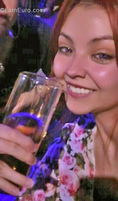 Date this nice looking Argentina girl Cindy from Cordoba AR529