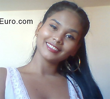 Date this cute Colombia girl Luisa from Pereira CO28554