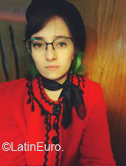 Date this nice looking Argentina girl Emma from Cordoba AR542