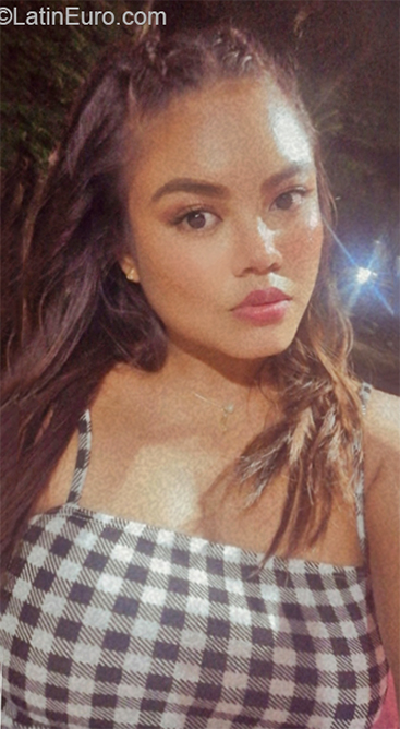 Date this foxy Panama girl Shanele from Panama City PA1220