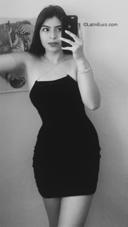 Date this funny Mexico girl Kristel from Polanco MX2113