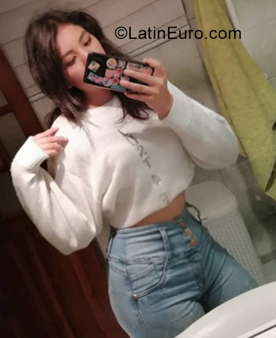 Date this beautiful Ecuador girl Cristina from Quito EC633
