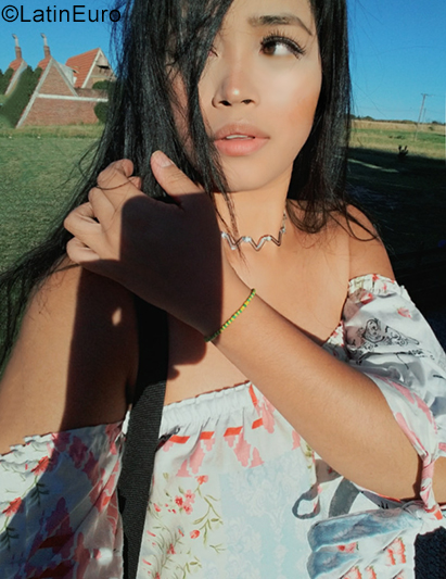 Date this athletic Argentina girl Gabriela from Buenos Aires AR853
