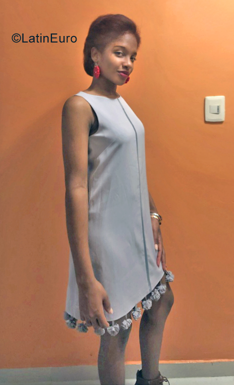 Date this cute Dominican Republic girl Kathy from Republica Dominicana DO40053