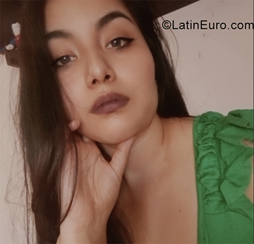 Date this charming Argentina girl Diana from Buenos Aires AR649