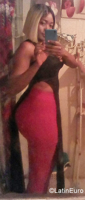 Date this stunning Jamaica girl Sue from Kingston JM2686