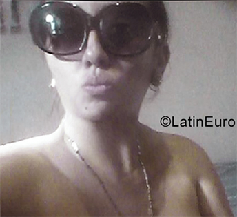 Date this pretty Venezuela girl Carol from Maracaibo VE3871