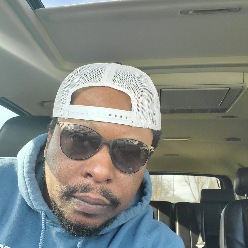 Date this young United States man Aziatic from Williston US21243