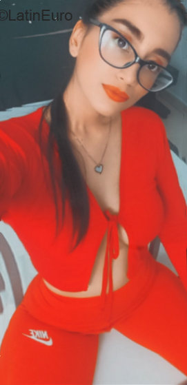 Date this delightful Colombia girl Camila G from Cali CO33299