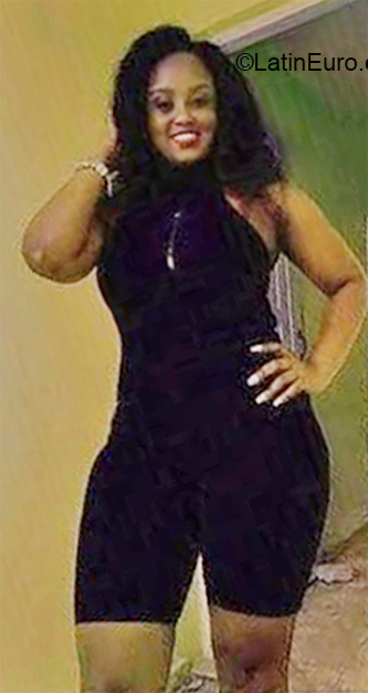 Date this hot Dominican Republic girl Karen from San Pedro De Macoris DO39735