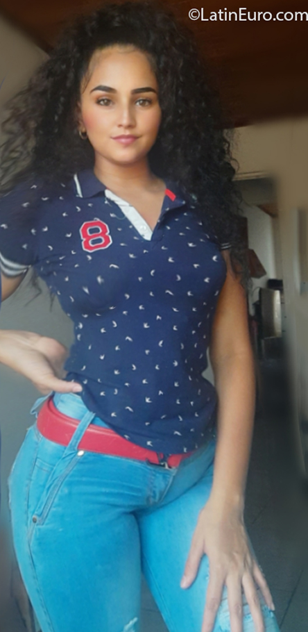 Date this sensual Costa Rica girl Alejandra from San Jose CR491