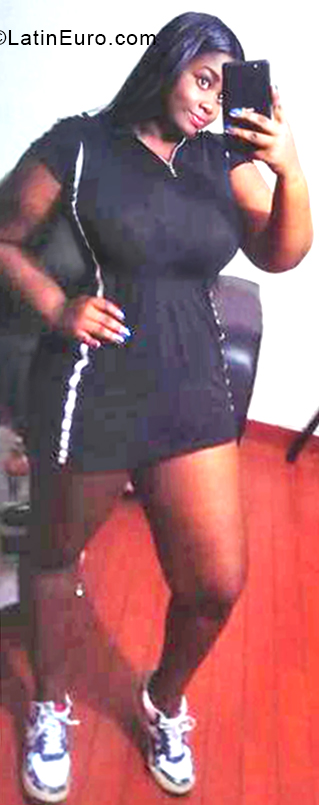 Date this attractive Colombia girl Danna from Cali CO30797