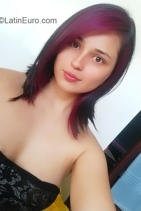 Date this pretty Colombia girl Katherine from Barrancabermeja CO30244
