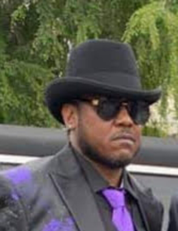 Date this sensual United States man Petey2stategmai from Los Angeles US21295