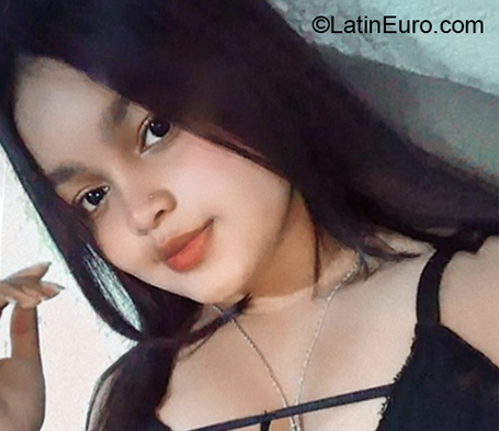 Date this charming Colombia girl Camila Molina from Bogotá CO30277