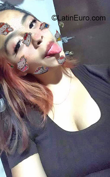 Date this attractive Mexico girl Damari from Mexico City MX2403