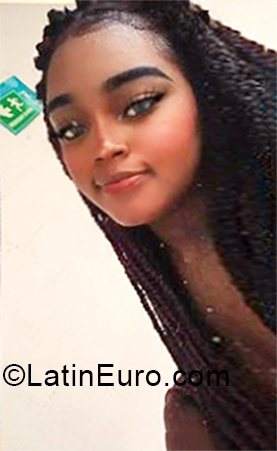 Date this attractive Colombia girl Karol from Cali CO30308