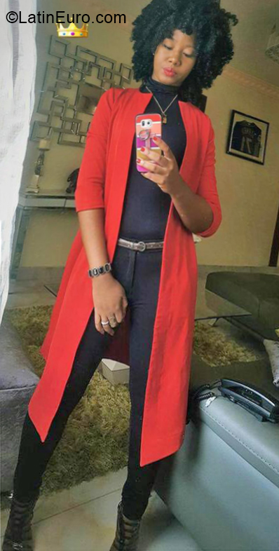 Date this good-looking Dominican Republic girl Shaida from Santo Domingo DO39863