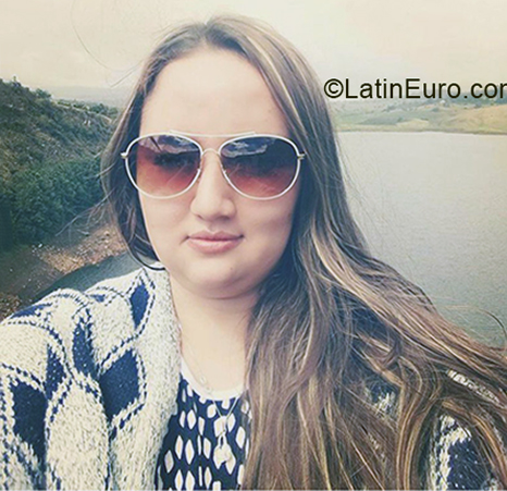 Date this gorgeous Colombia girl Camila from  CO30387