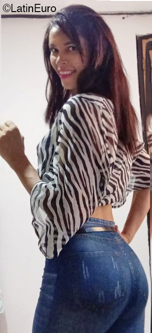 Date this passionate Colombia girl Ingris from Barranquilla CO30492