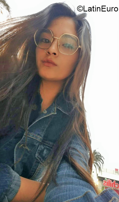 Date this stunning Peru girl Nicolle from Lima PE1902