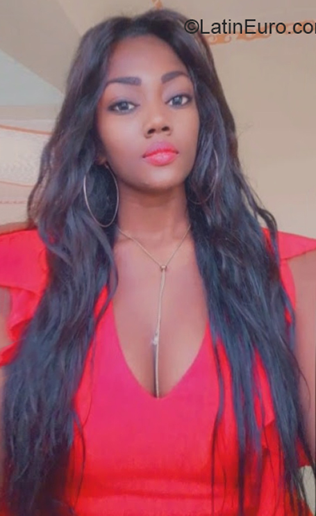 Date this georgeous Dominican Republic girl Yasauri from La Romana DO39984