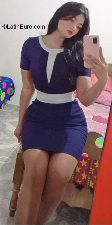 Date this stunning Colombia girl Thalia from Cucuta CO30515