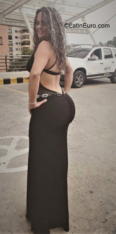 Date this passionate Colombia girl Carol from Cali CO30561