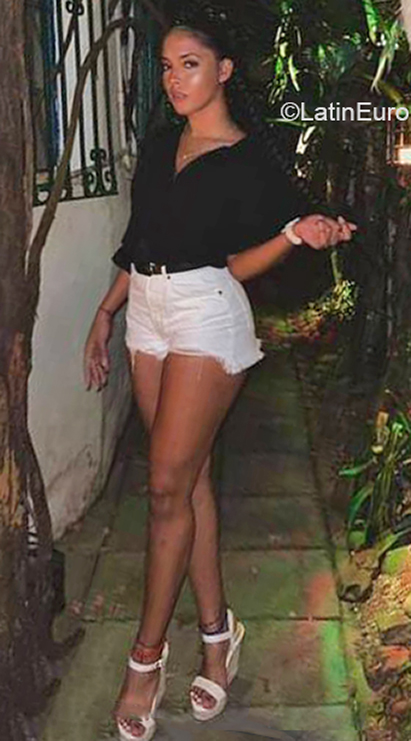 Date this tall Colombia girl Gabriela from Cali CO31369