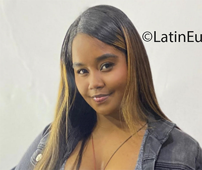 Date this lovely Colombia girl Kimberly from Cali CO30598