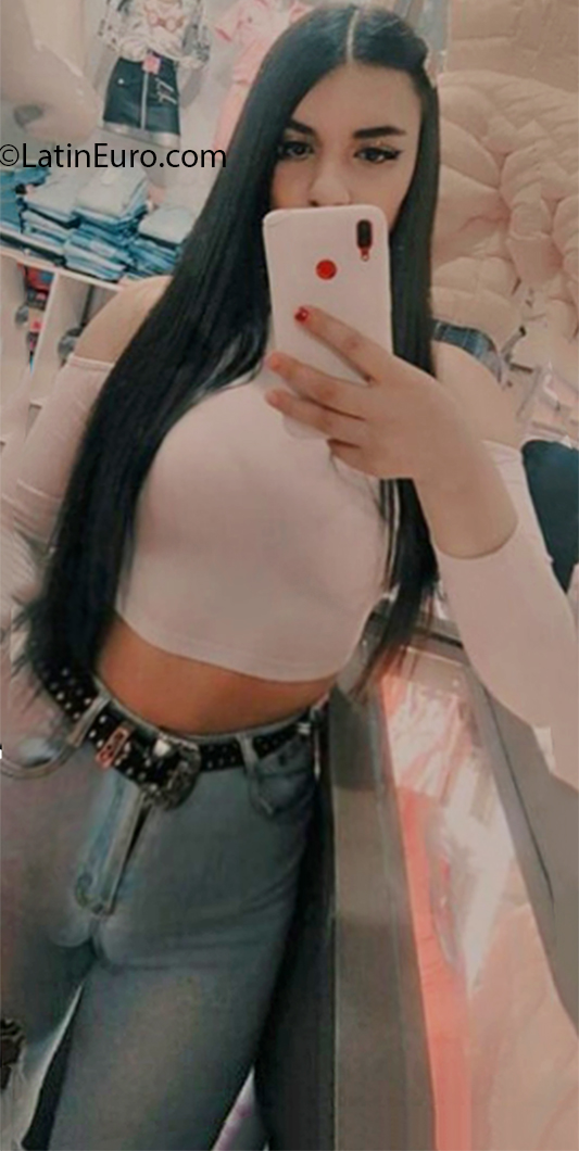 Date this funny Colombia girl Valentina from Bogota CO30609