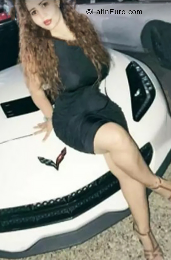 Date this nice looking Dominican Republic girl Francia from Santiago DO40048