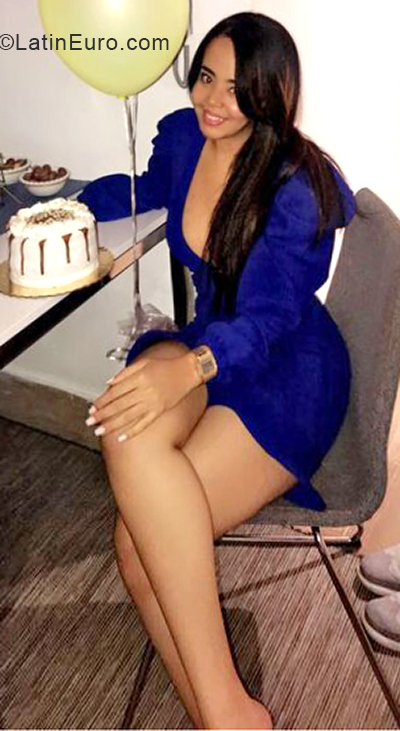 Date this gorgeous Dominican Republic girl Lys from Santo Domingo DO40135