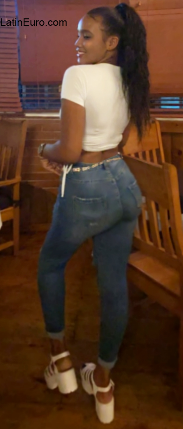 Date this young Dominican Republic girl Yomairy from San Pedro de Macoris DO40145