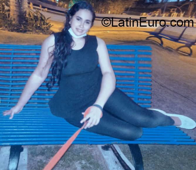 Date this cute Panama girl Patricia from Panamá PA1302