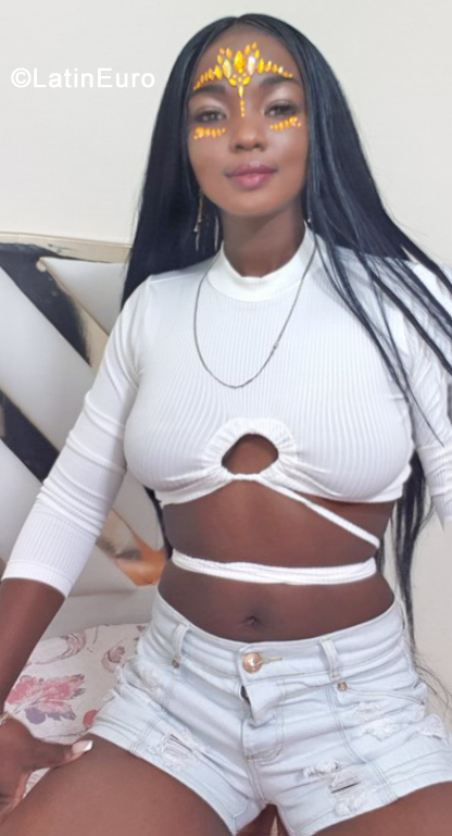 Date this delightful Colombia girl Nina from Cali CO30937