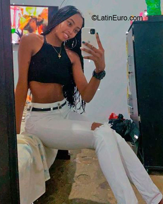 Date this charming Colombia girl Karla from Medellin CO30941