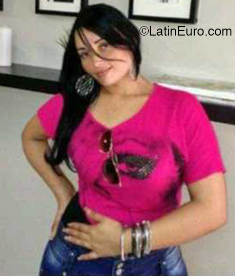 Date this georgeous Dominican Republic girl Kay from Santo Domingo DO40299