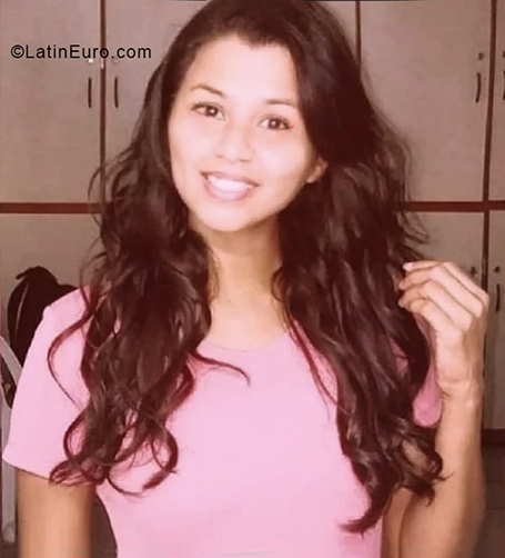 Date this fun Brazil girl Karla from Recife BR11519