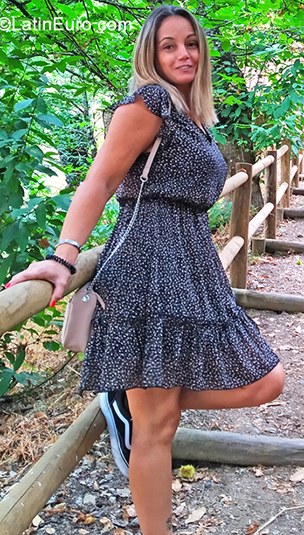 Date this exotic Portugal girl Cristiane from Lisbon PT98