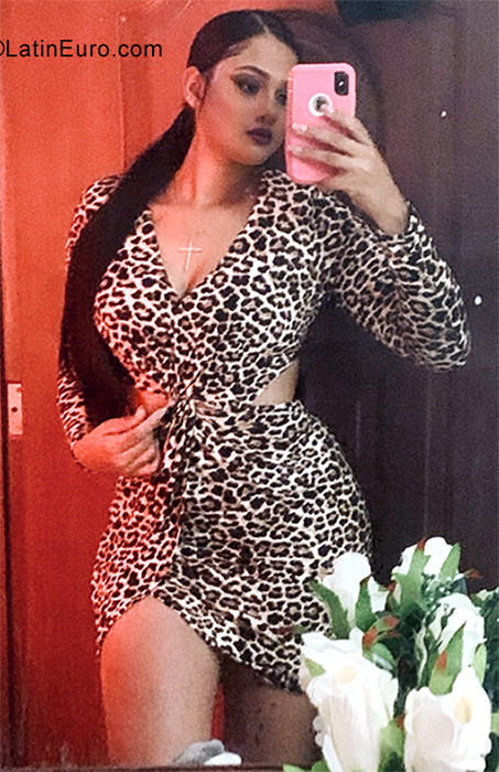 Date this sensual Dominican Republic girl Nanlely from Nagua DO40363