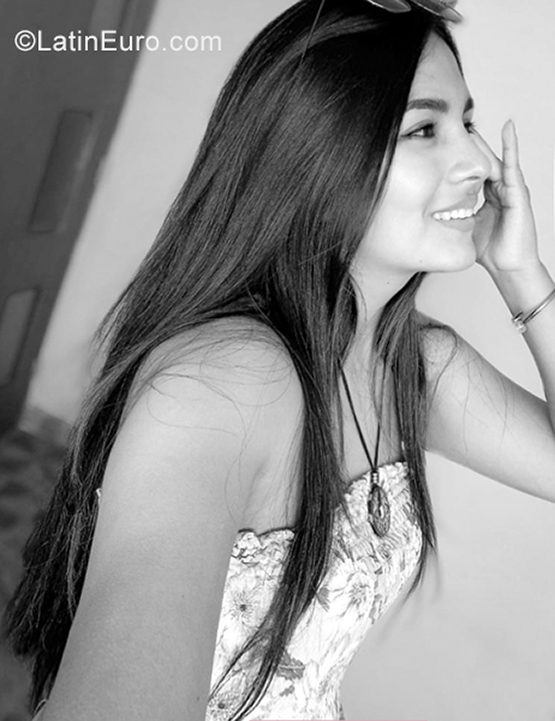 Date this lovely Peru girl Mishel from Ica PE1997
