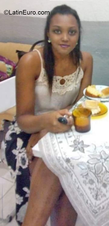 Date this foxy Brazil girl Raissa from Rio De Janeiro BR11570